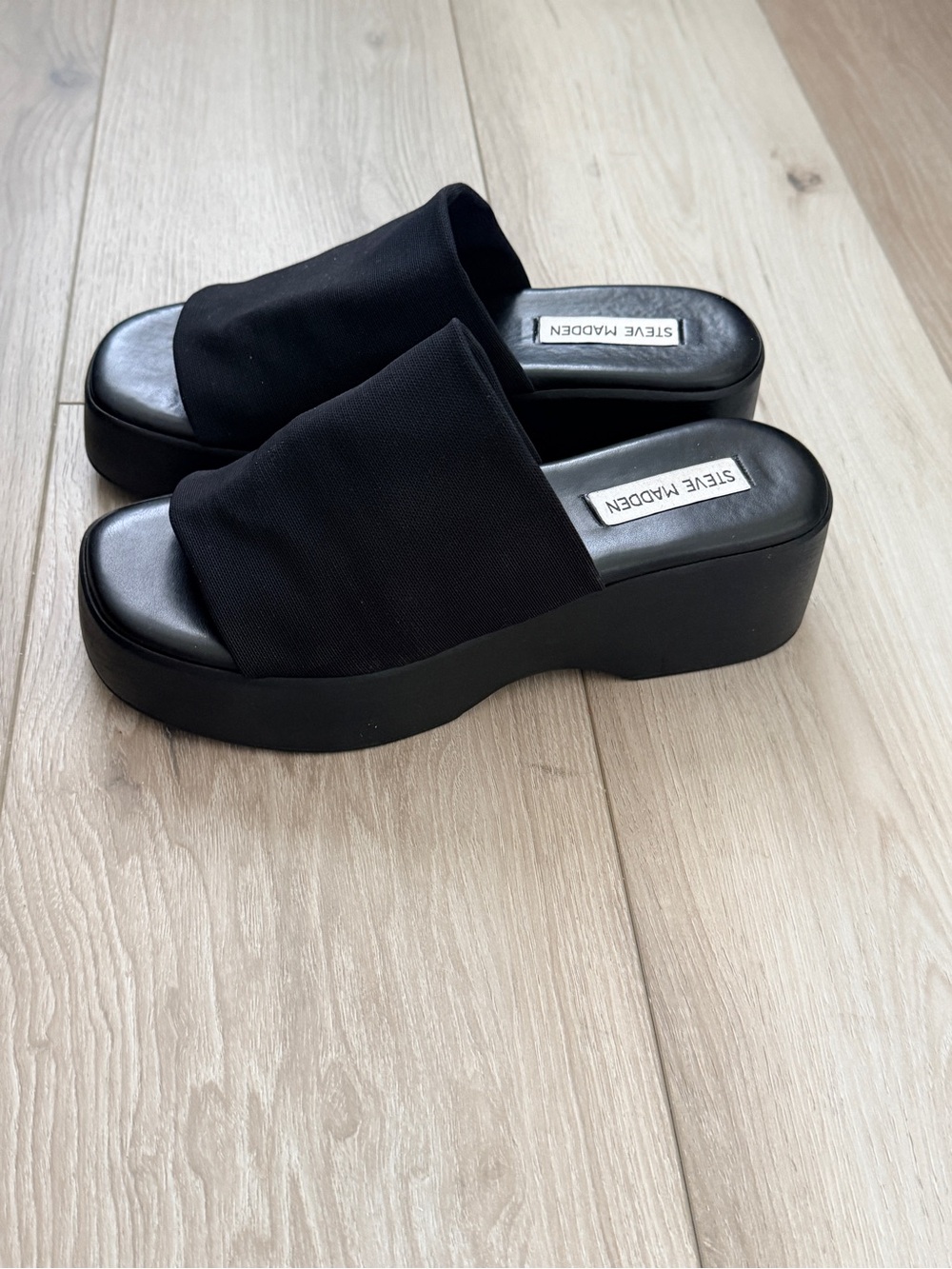 Steve Madden Slinky platform slide NEW!